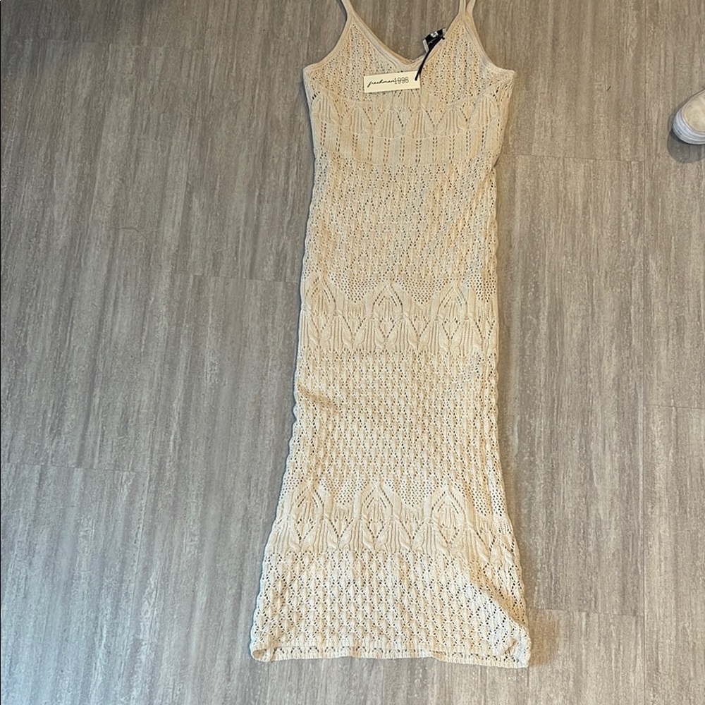 Elegant Beige Knit Dress